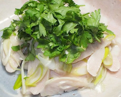 蒸し鶏のねぎ塩和え