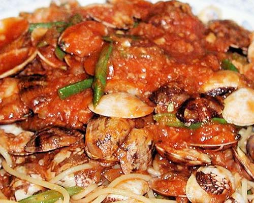 アサリといんげんのパスタ　トマト味